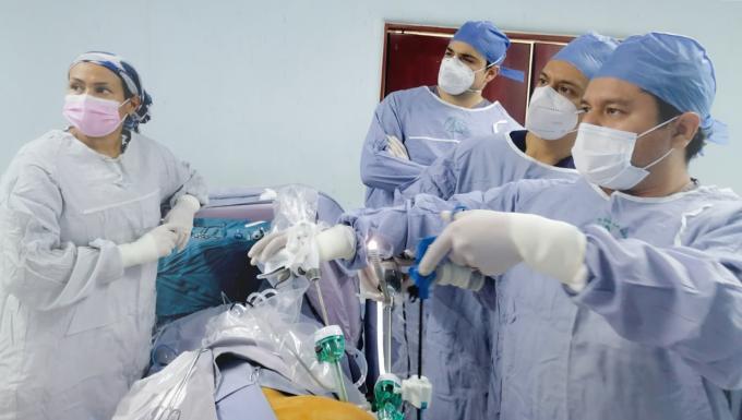 クラスIIの単一の使用使い捨て可能な刃が付いたTrocarのLaparoscopic器械 0